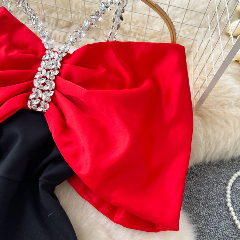 fashionable diamond chain halter bow, slim-fitting dress