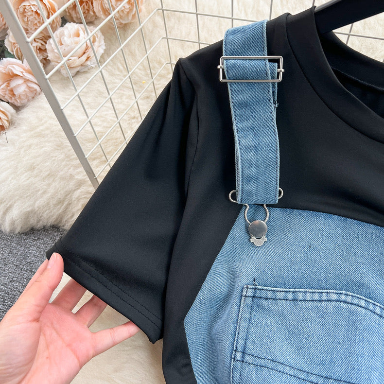 short-sleeved T-shirt with stitching denim suspender dress