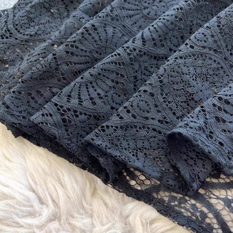 waist-cinching temperament lace dress