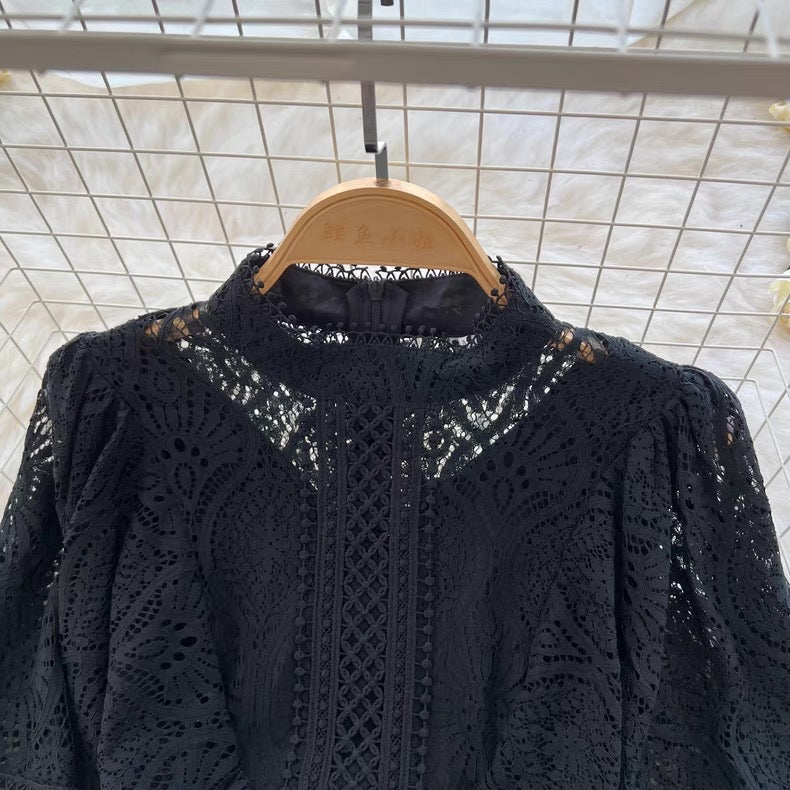 waist-cinching temperament lace dress