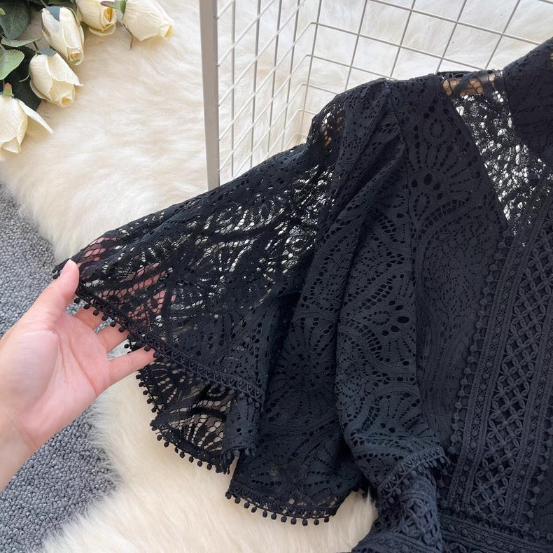 waist-cinching temperament lace dress