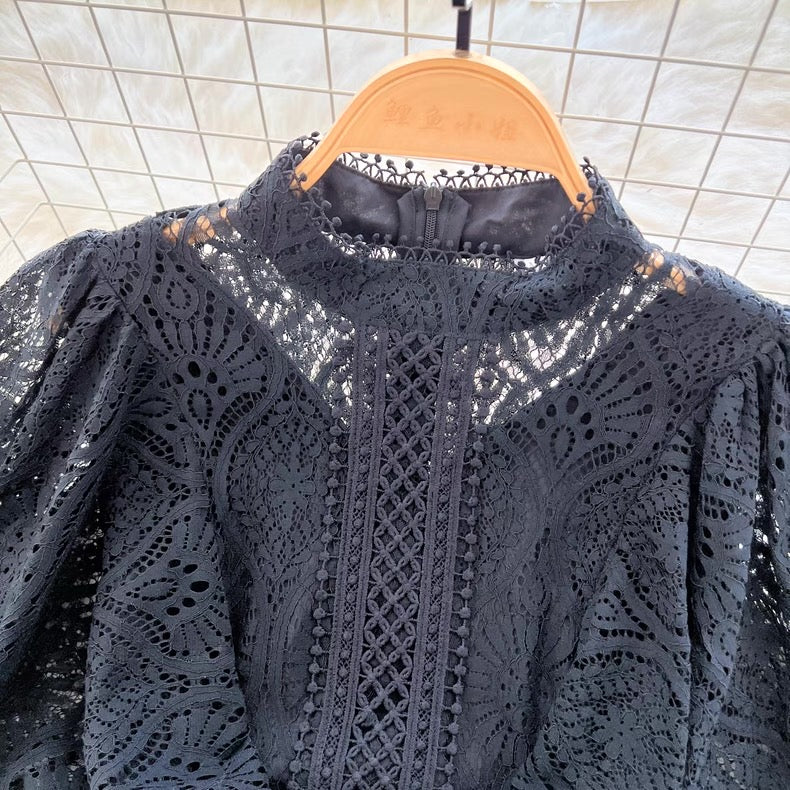 waist-cinching temperament lace dress