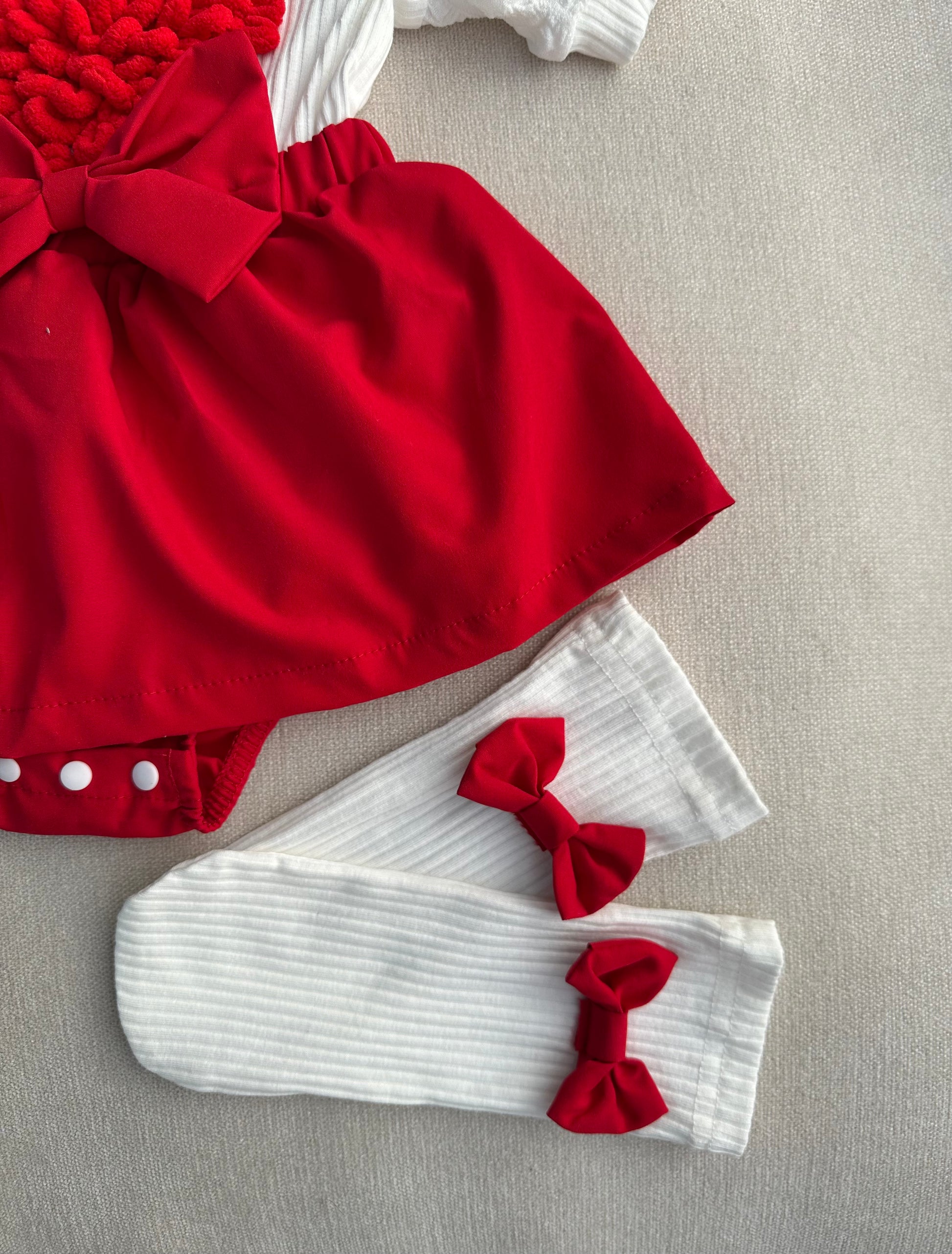 3D Cute love shape attached romper with headband & socks 3