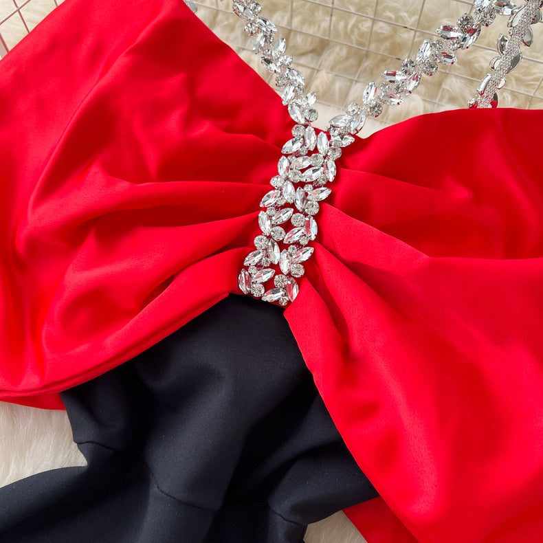 fashionable diamond chain halter bow, slim-fitting  dress