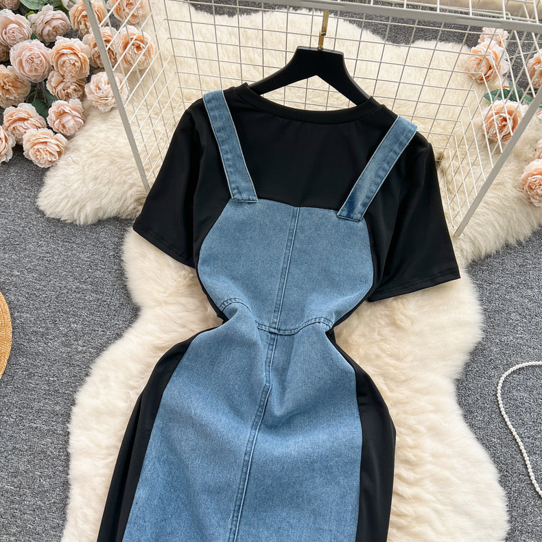 short-sleeved T-shirt with stitching denim suspender dress