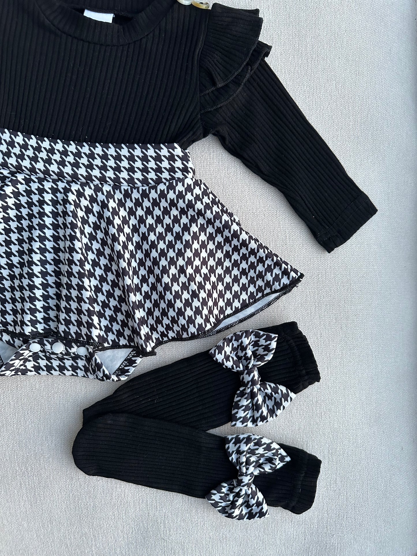 Exclusive black romper set with socks & headband