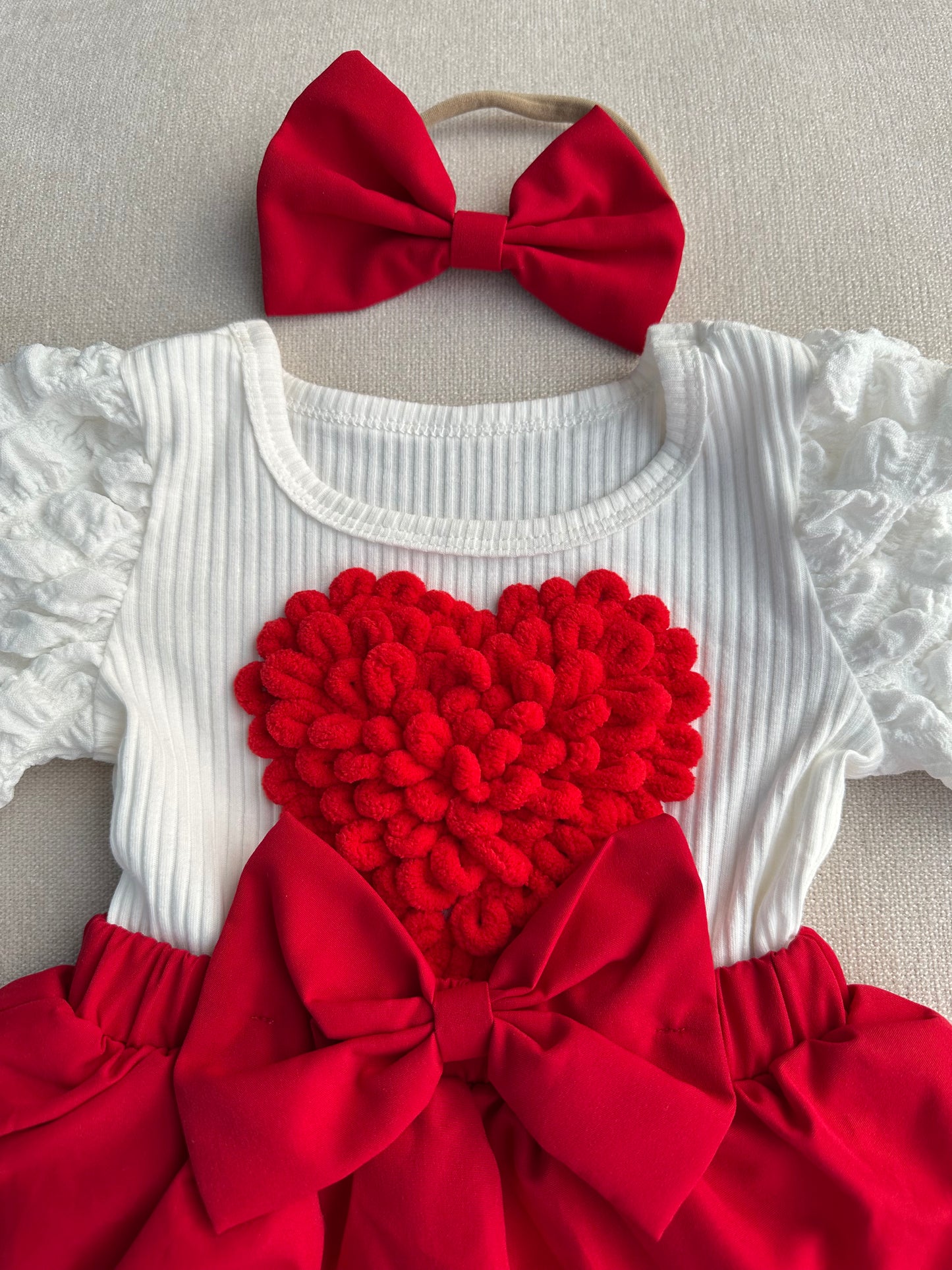 3D Cute love shape attached romper with headband & socks