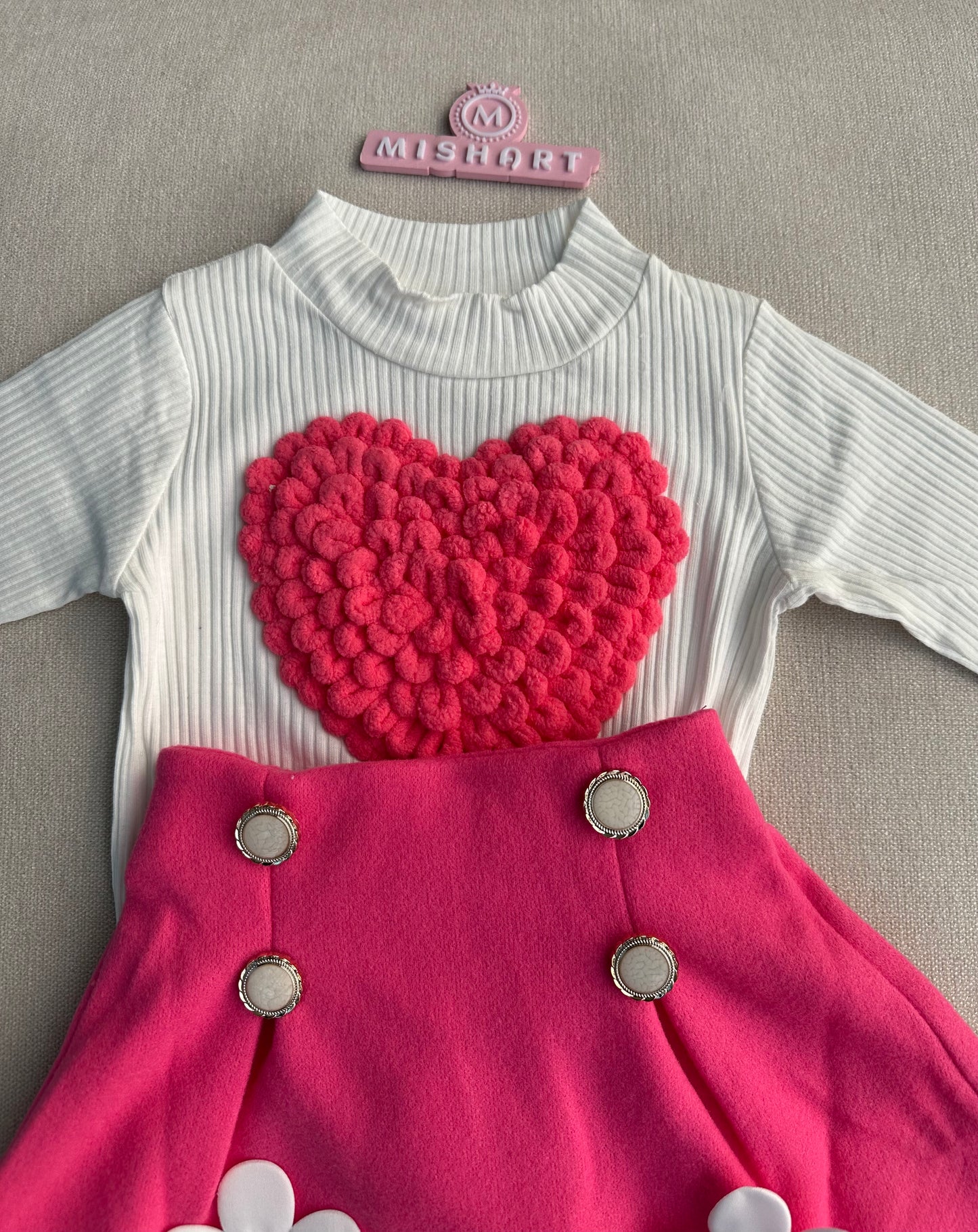 Cute love shape attached romper with headband & socks