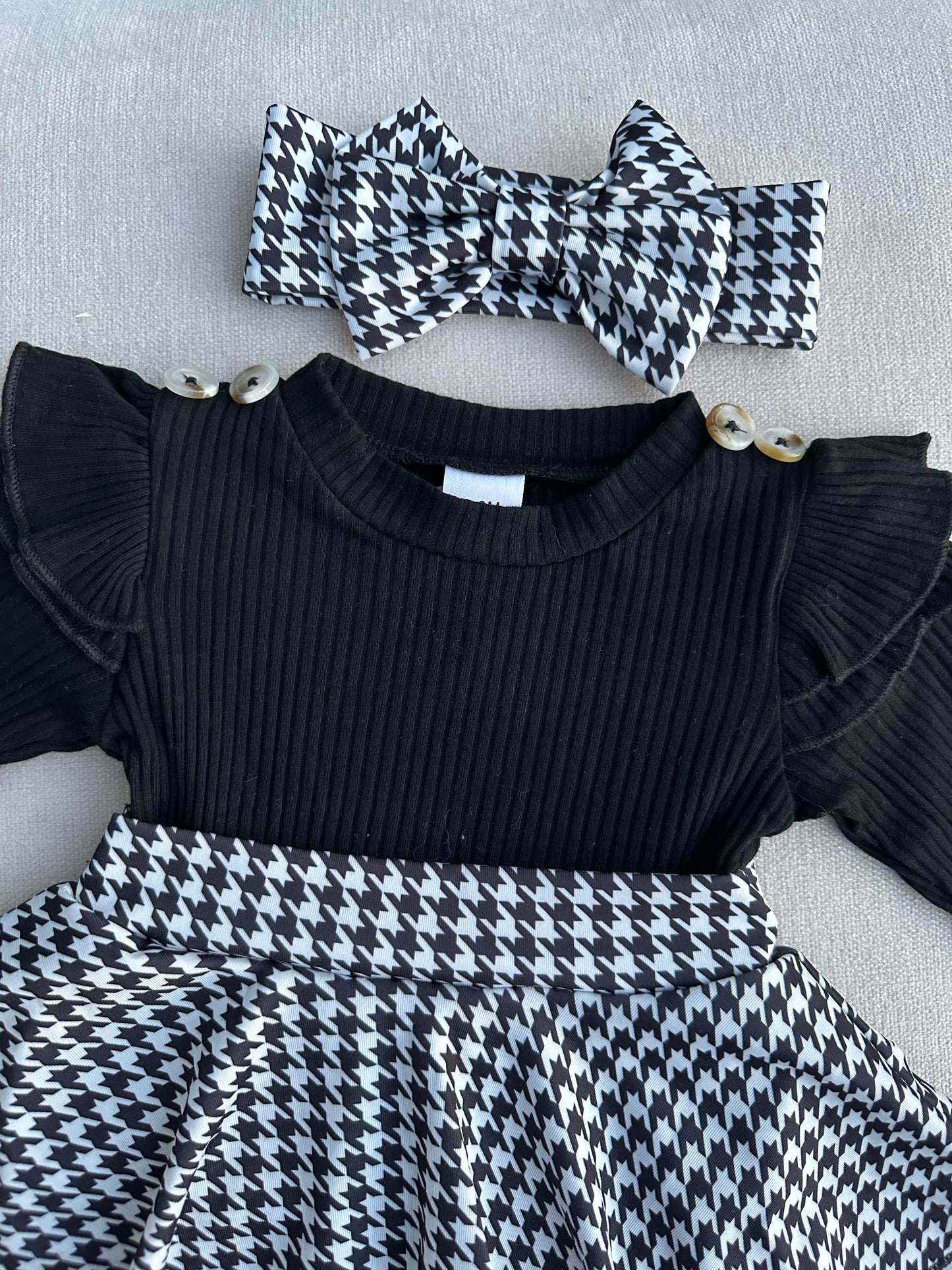 Exclusive black romper set with socks & headband