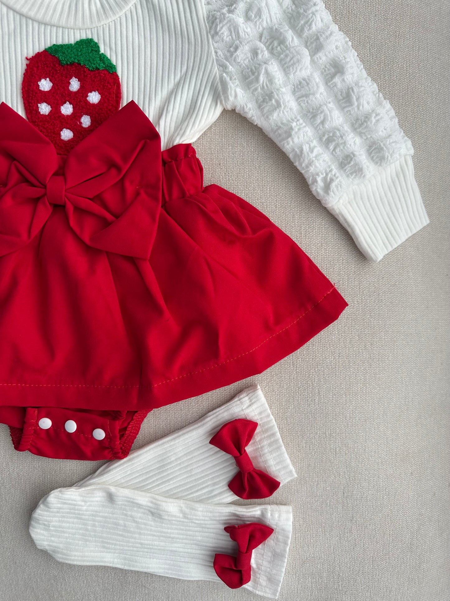 Strawberry 🍓 romper set with headband & socks