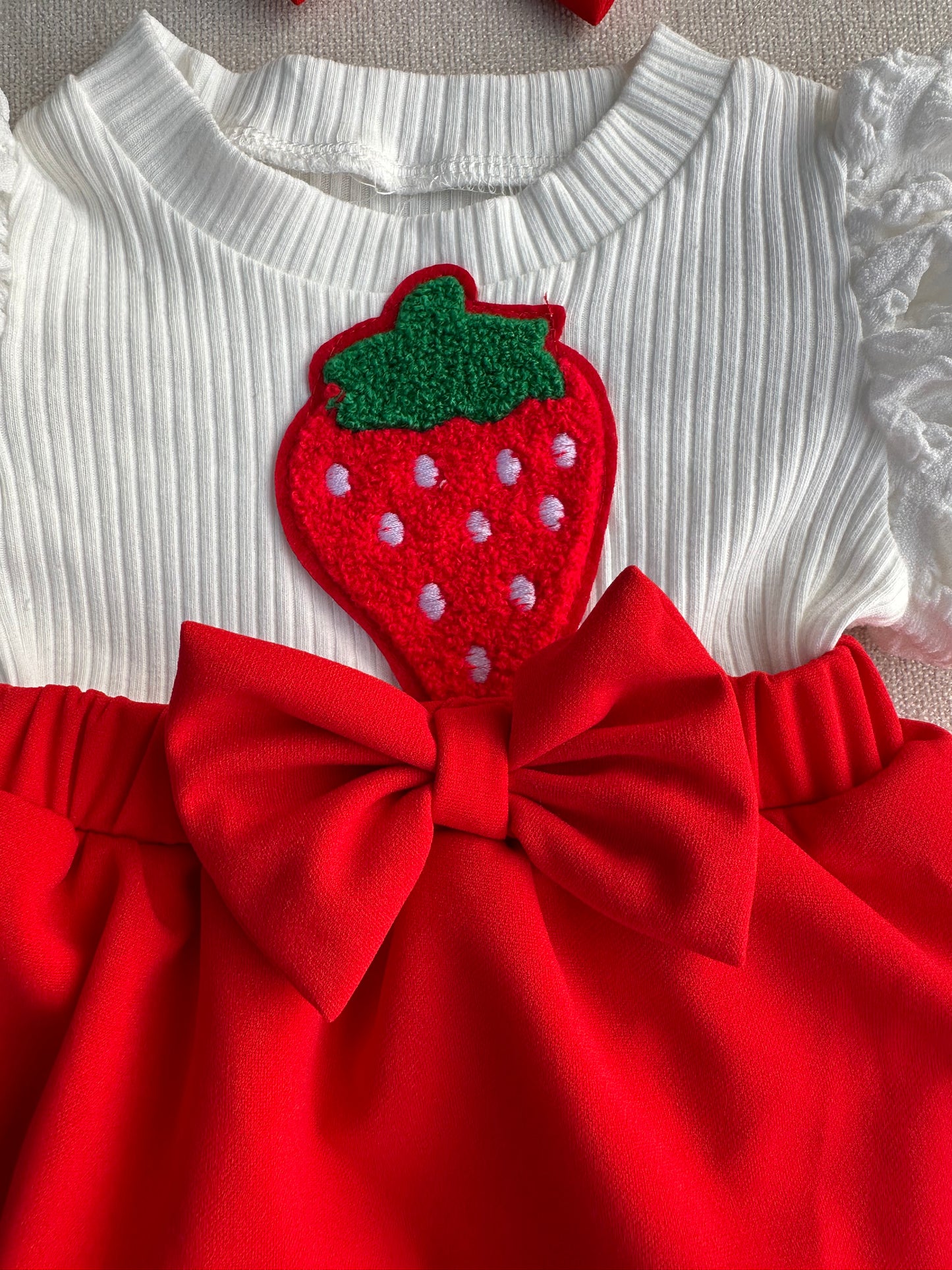 Red sweetberry