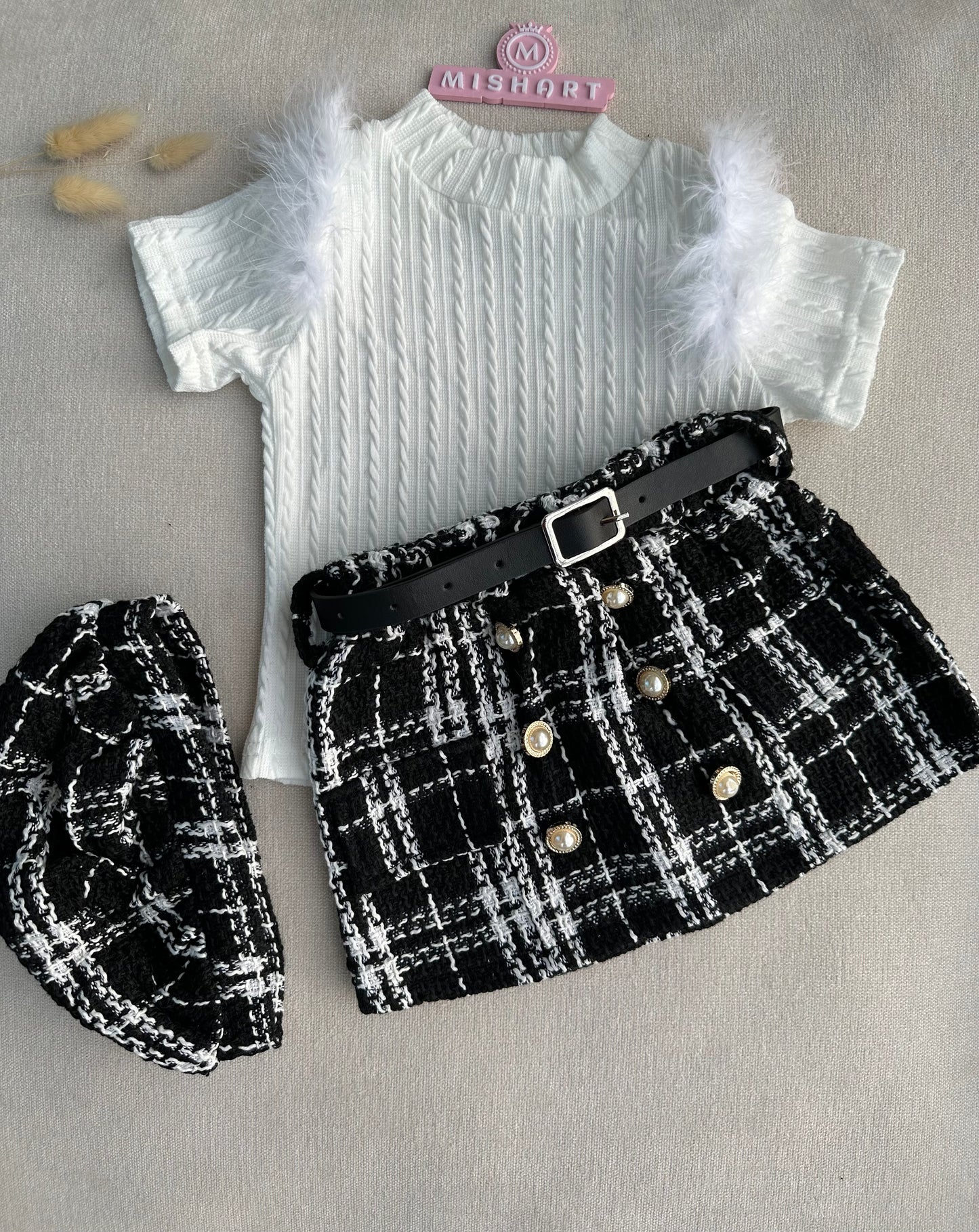 Hot selling tweed skirt , feather top with belt & hat